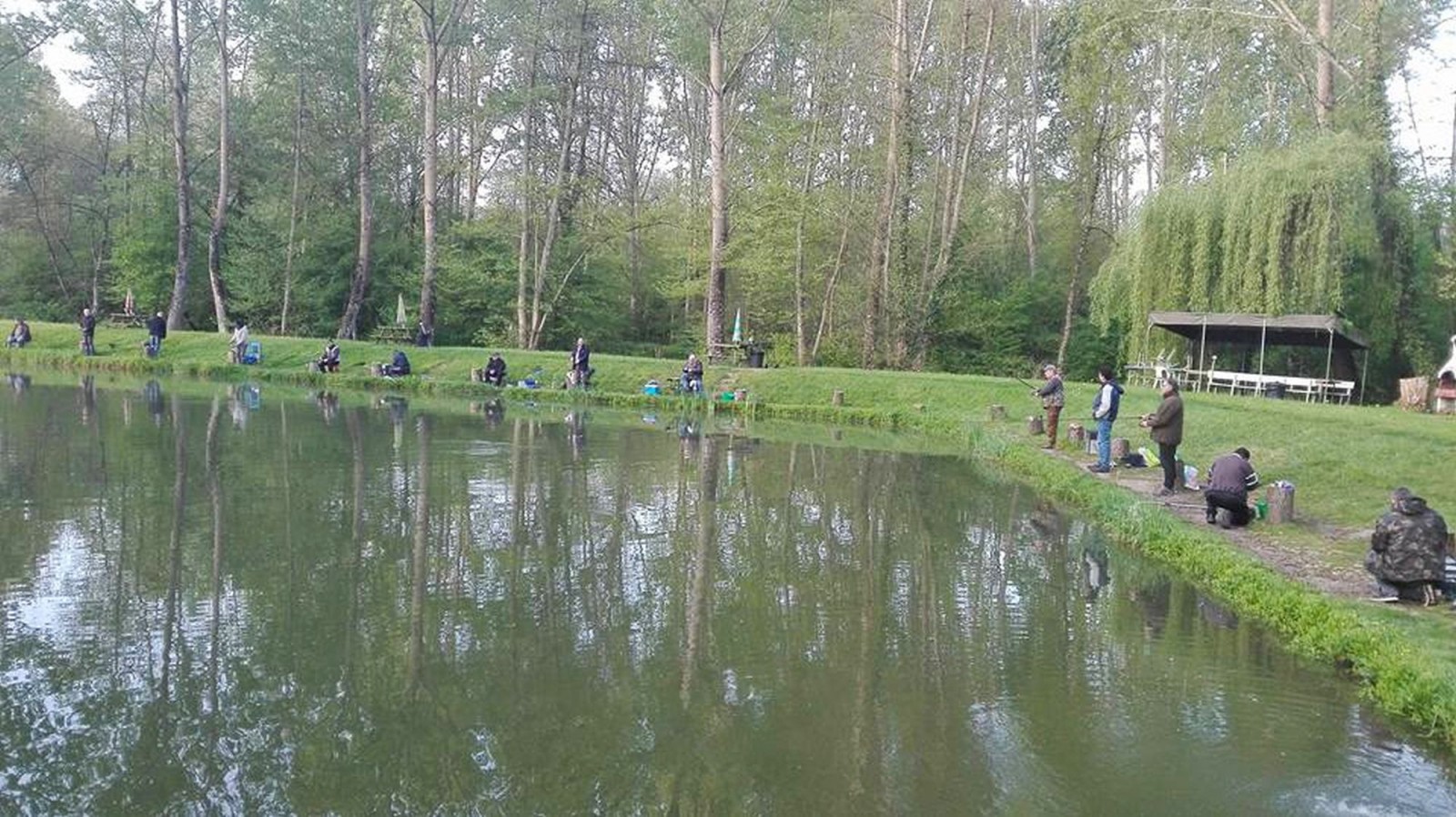 Au Petit Pêcheur du Moulin Plateau est le meilleur endroit près de Saint-Germain-des-Prés pour aller à la pêche